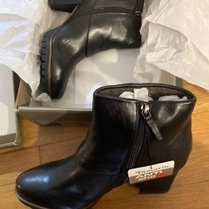 NEW - Tamaris Anti-Shock Black Leather Bootie - Womens US Size 8/ EU Size 39